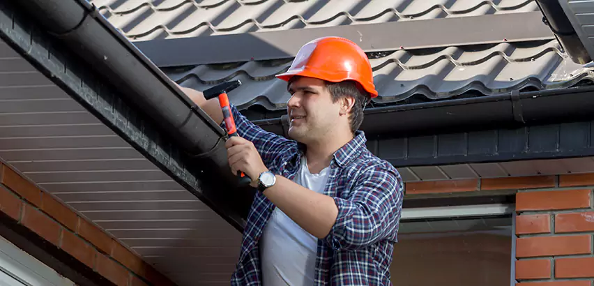 Gutter Fascia Repair in Wheaton